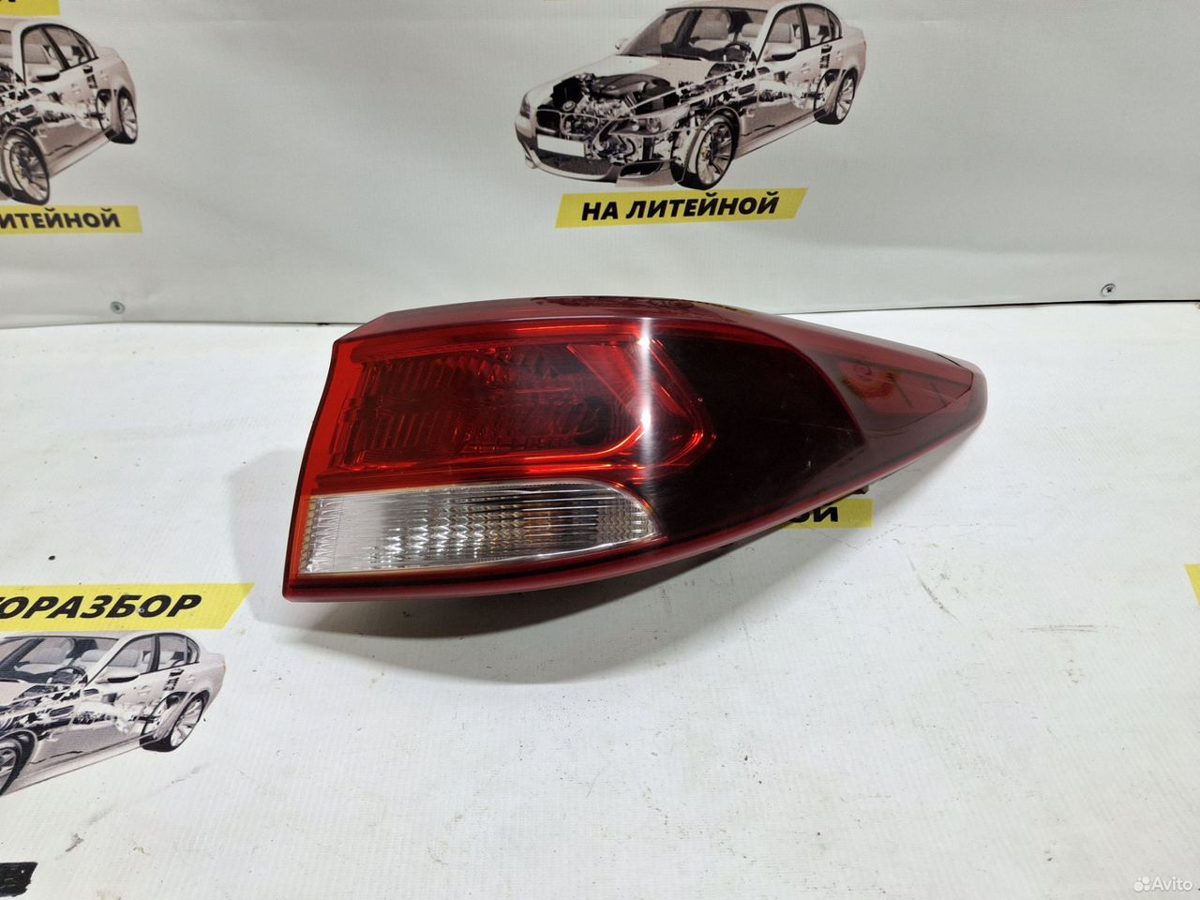 Фонарь задний правый Kia Rio 4