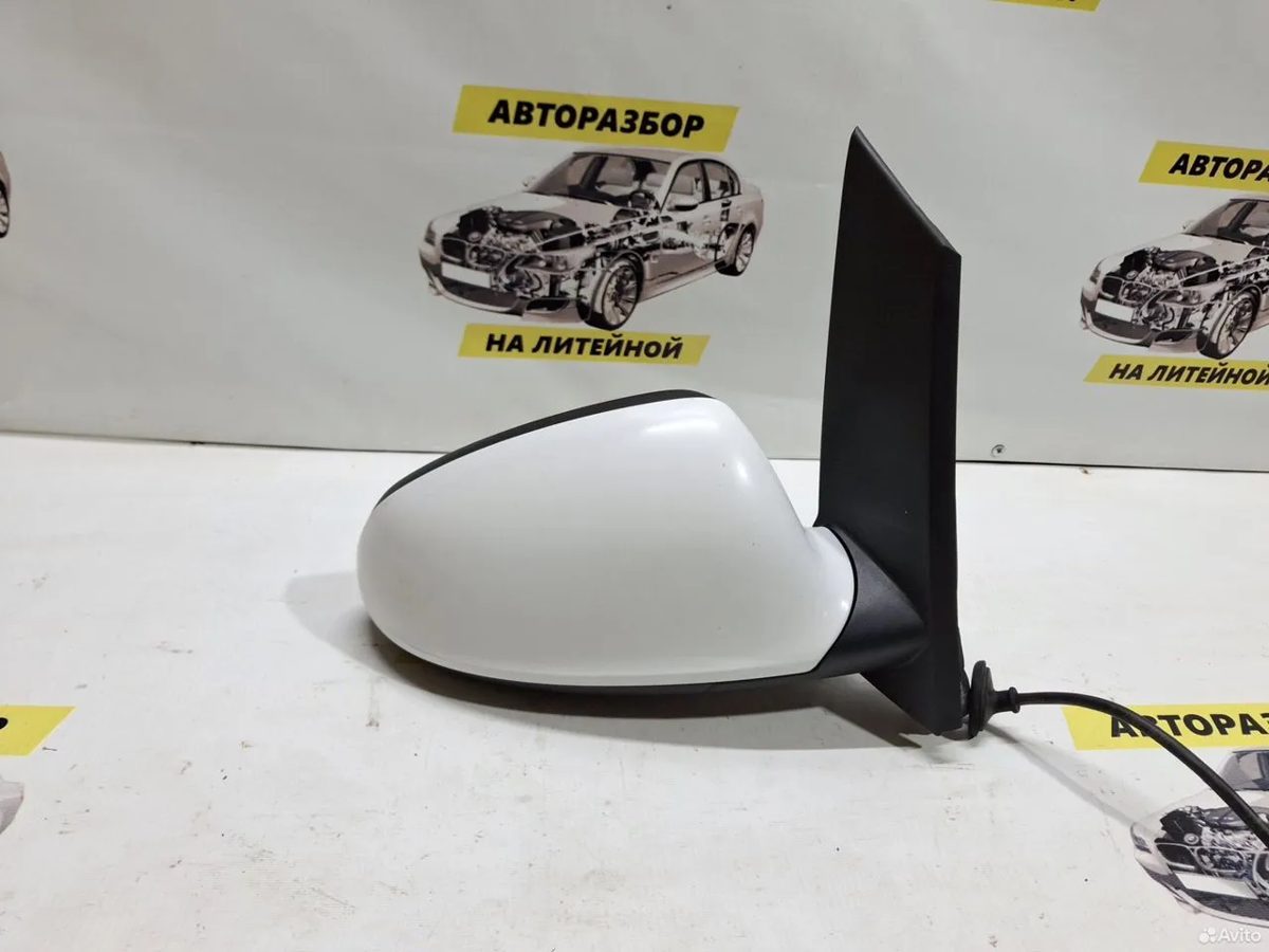 Зеркало правое Opel Astra J
