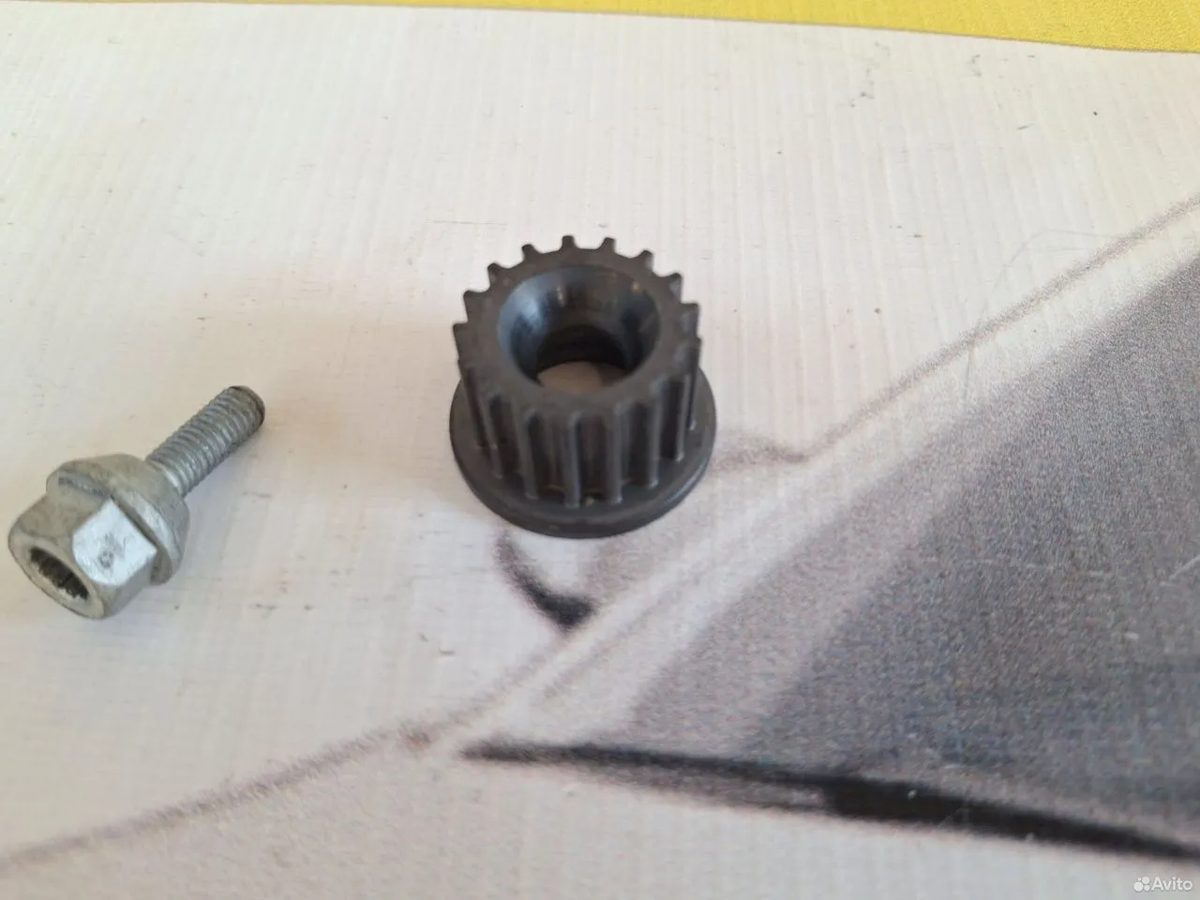 Шестерня шкив помпы 2.0 czpa Volkswagen