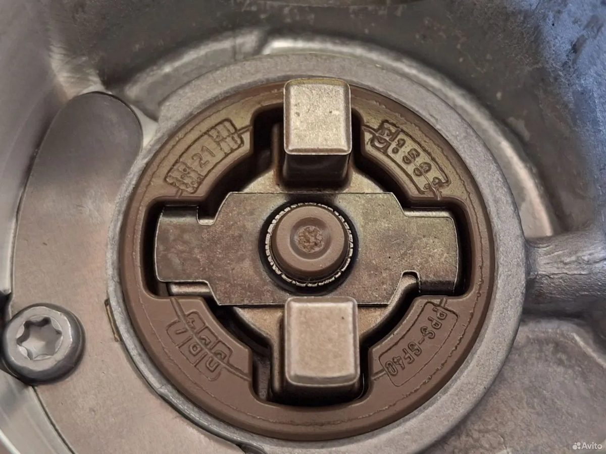 Вакуумный насос 2.0 czpa Volkswagen — фото 4