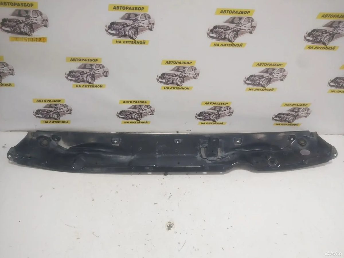 Водосток под жабо Hyundai IX35 2012