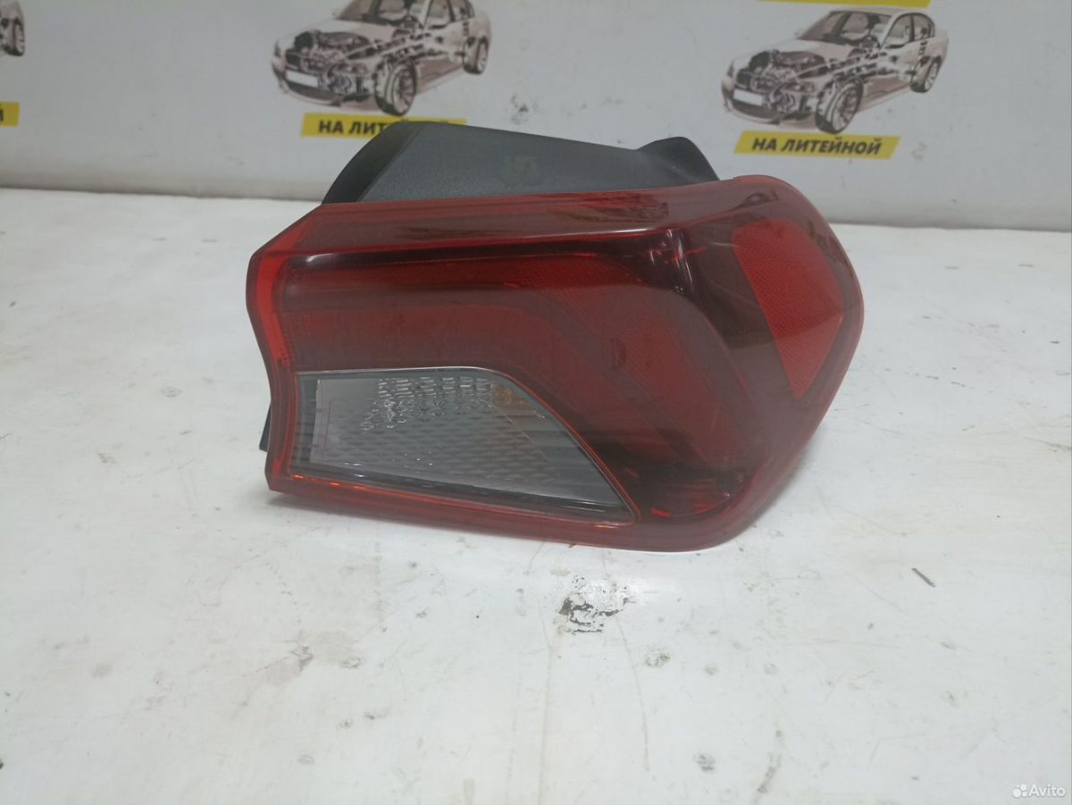 Фонарь задний правый Kia K5 2019