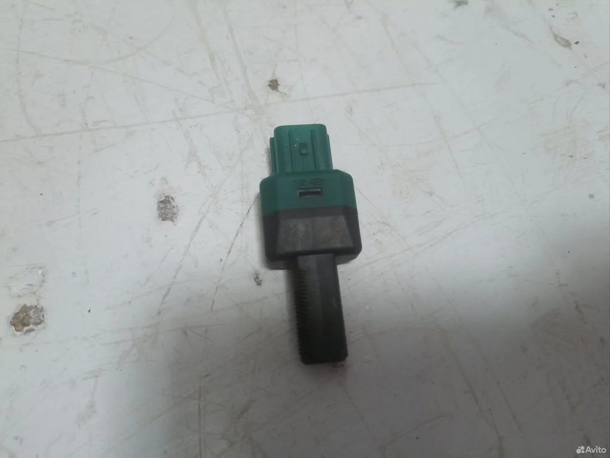 Датчик стопов Kia K5 DL3