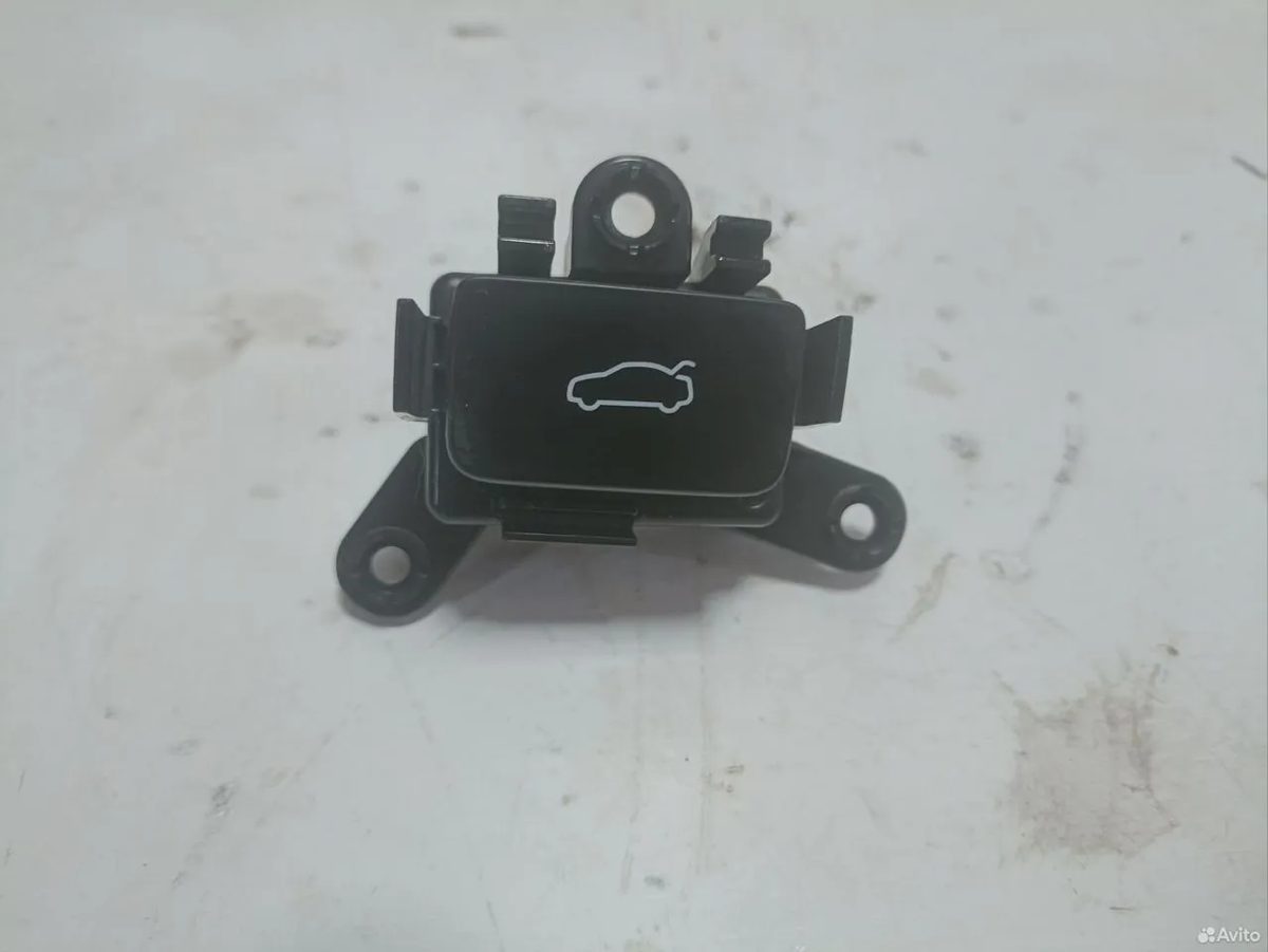 Кнопка открытия багажника Kia K5 DL3