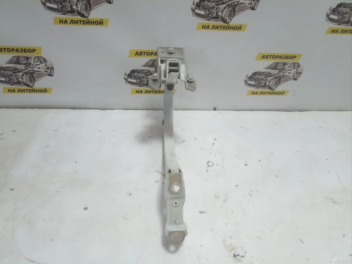 Петля крышки багажника левая Kia K5 DL3