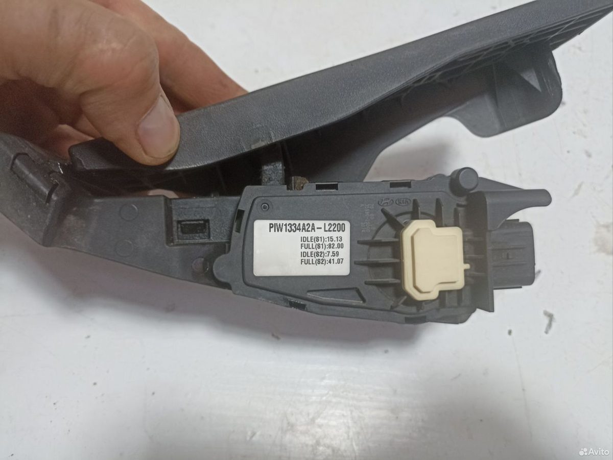 Педаль газа Kia K5 DL3 — фото 3