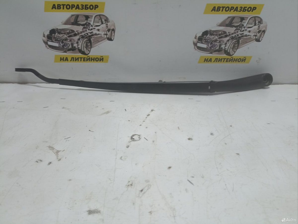 Поводок дворников правый Kia K5 DL3