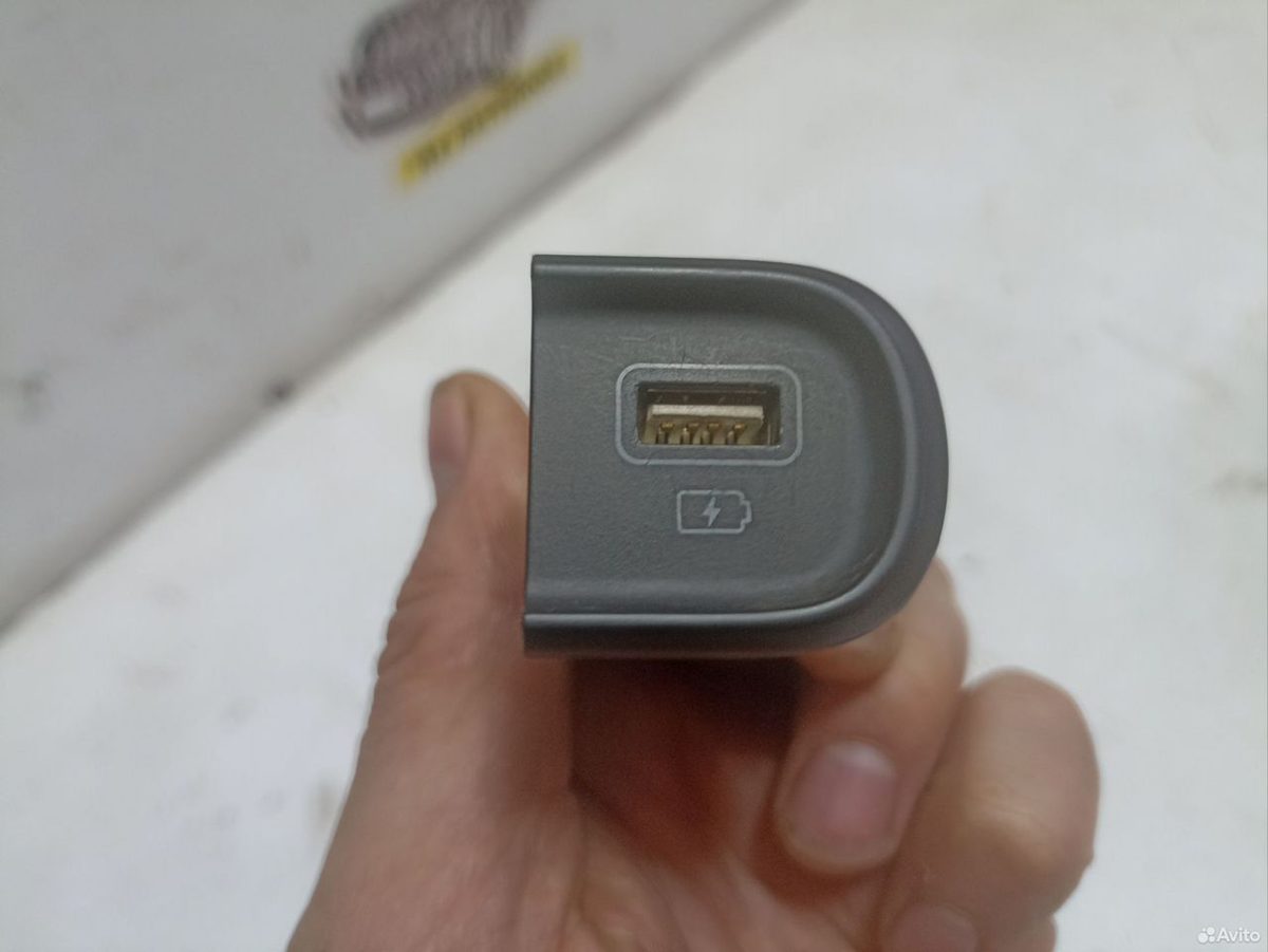 Зарядка USB Kia K5 DL3 — фото 2