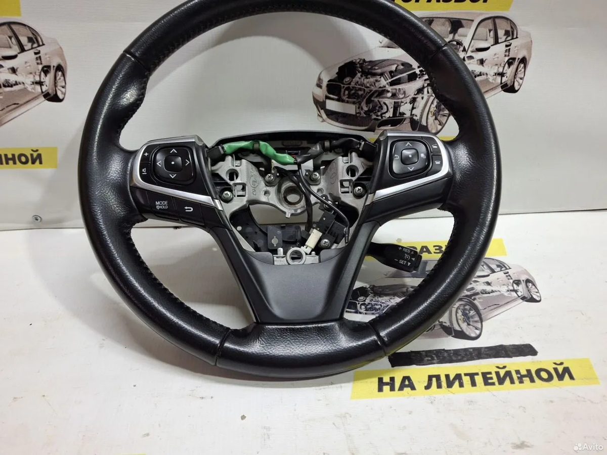Рулевое колесо Toyota Camry XV55 — фото 2