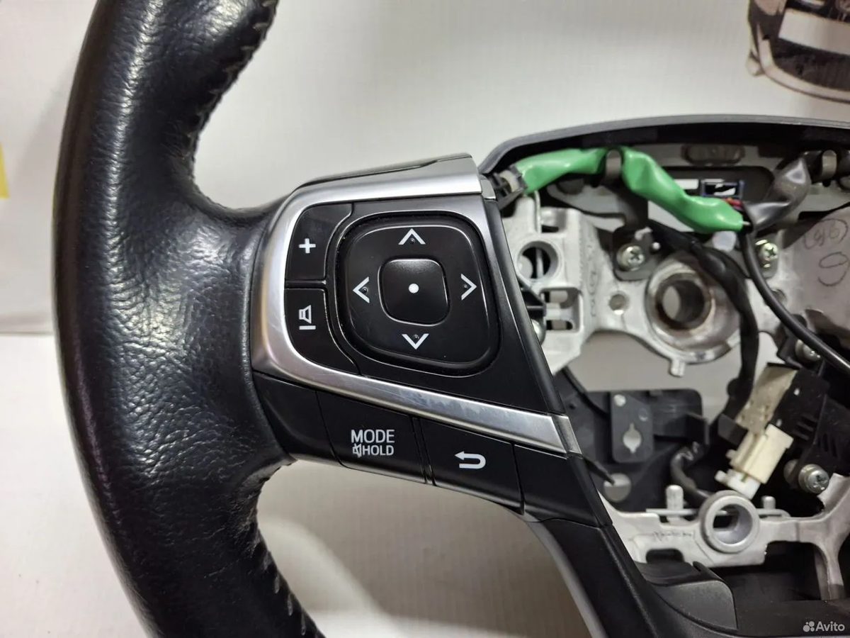 Рулевое колесо Toyota Camry XV55 — фото 3