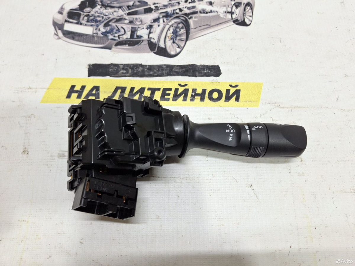 Переключатель стеклоочистителя Toyota Camry XV50 — фото 2