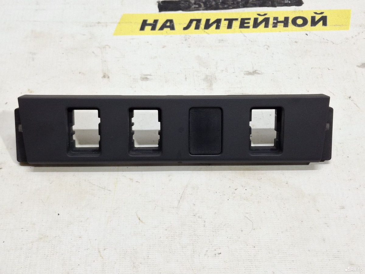 Накладка декоративная Toyota Camry XV55