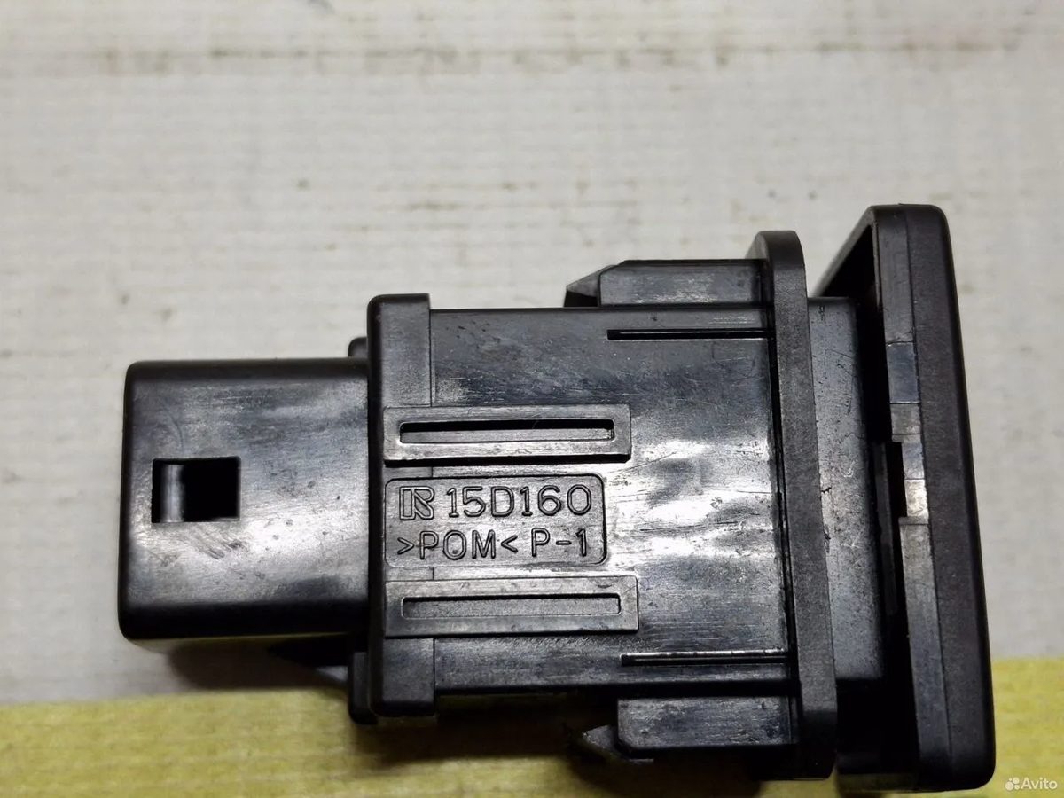Кнопка курсовой устойчивости Toyota Camry XV55 — фото 6