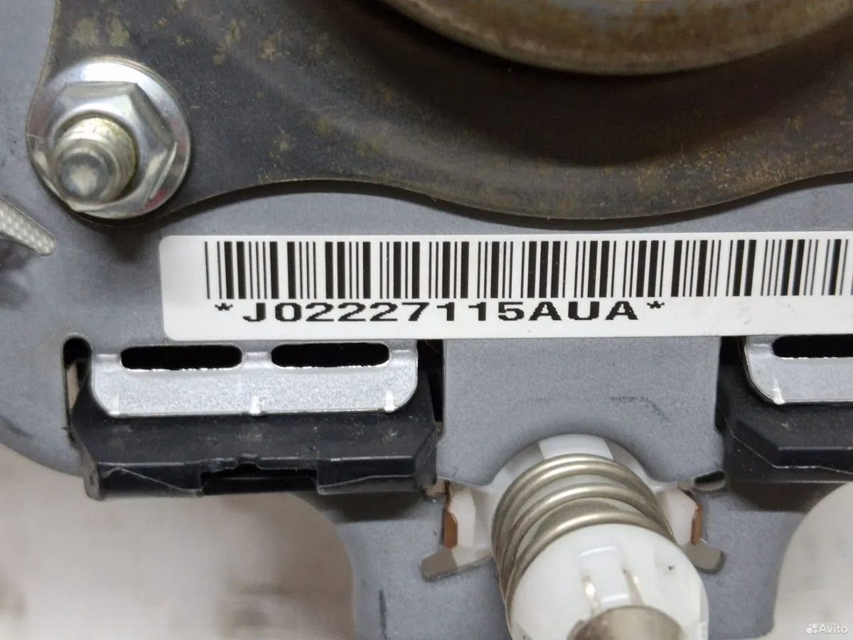 Подушка безопасности водителя Toyota Camry XV55 — фото 7