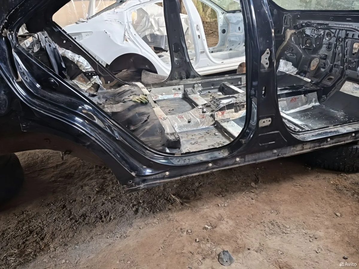 Порог правый центральная стойка Toyota Camry XV55