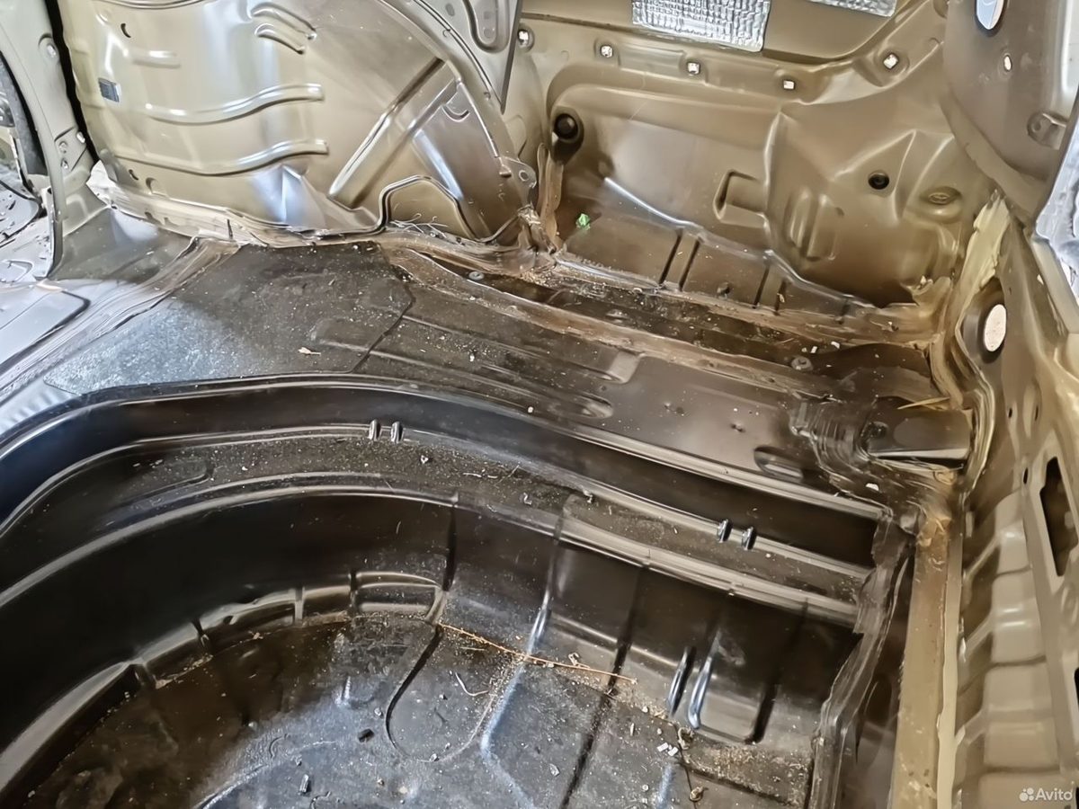 Пол багажника Toyota Camry XV55 — фото 5