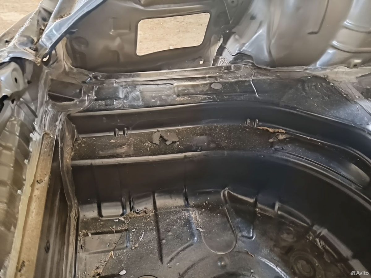 Пол багажника Toyota Camry XV55 — фото 6