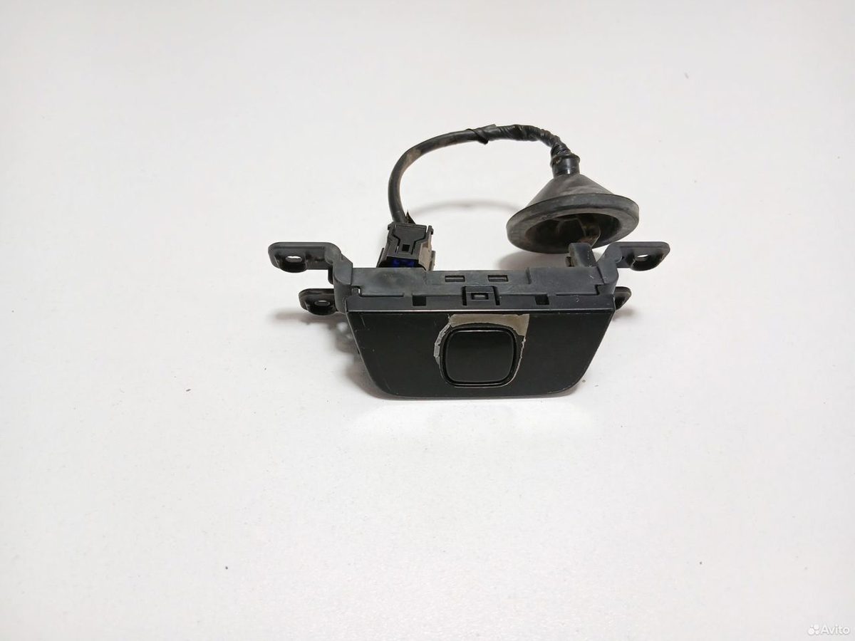 Кнопка открывания багажника Kia K5 DL3