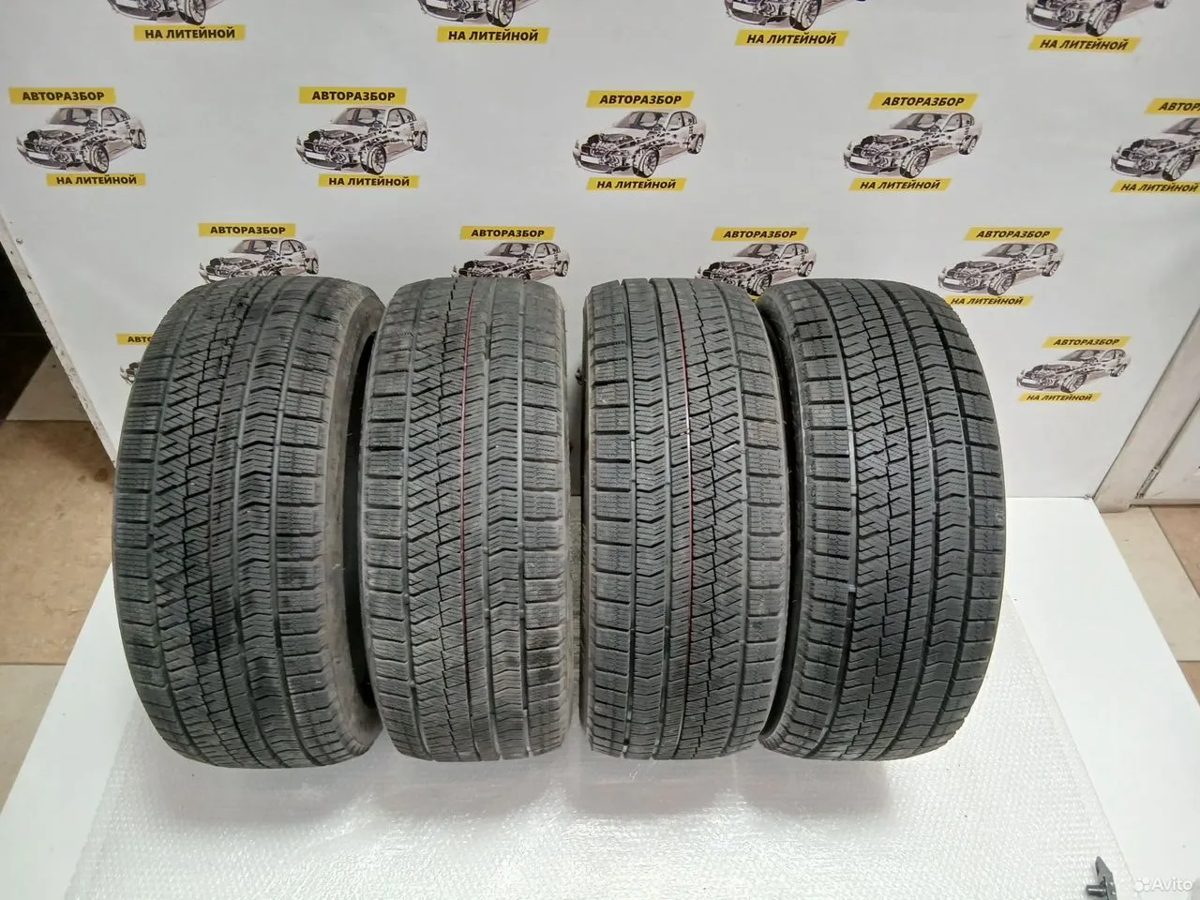 Bridgestone Blizzak Ice 255/40 R19 96S