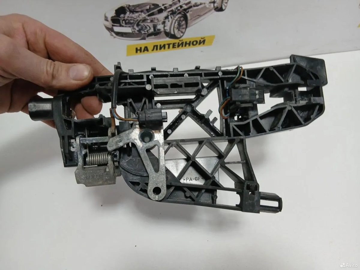 Кронштейн ручки задний левый Mercedes-Benz W221 — фото 4
