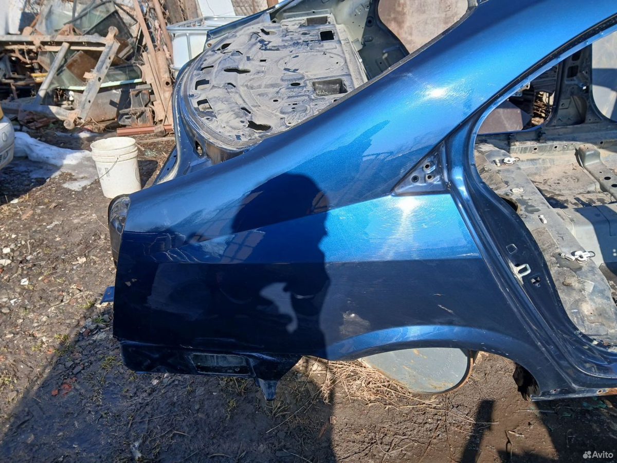 Крыло заднее правое Nissan Primera P12 седан