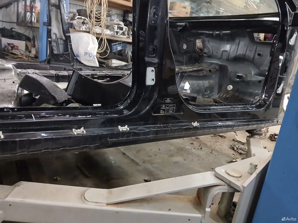 Порог правый Mercedes-Benz W221 Long