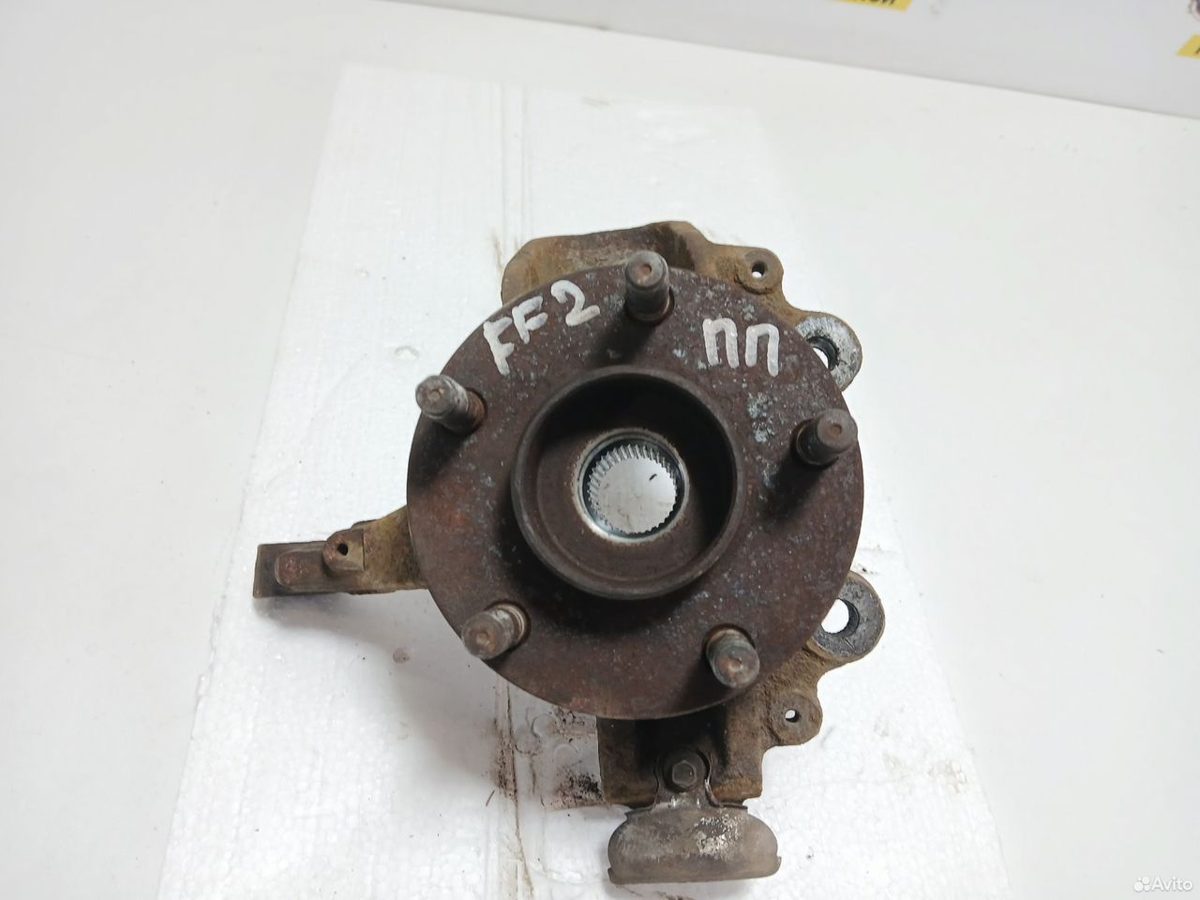 Кулак передний правый Ford Focus 2