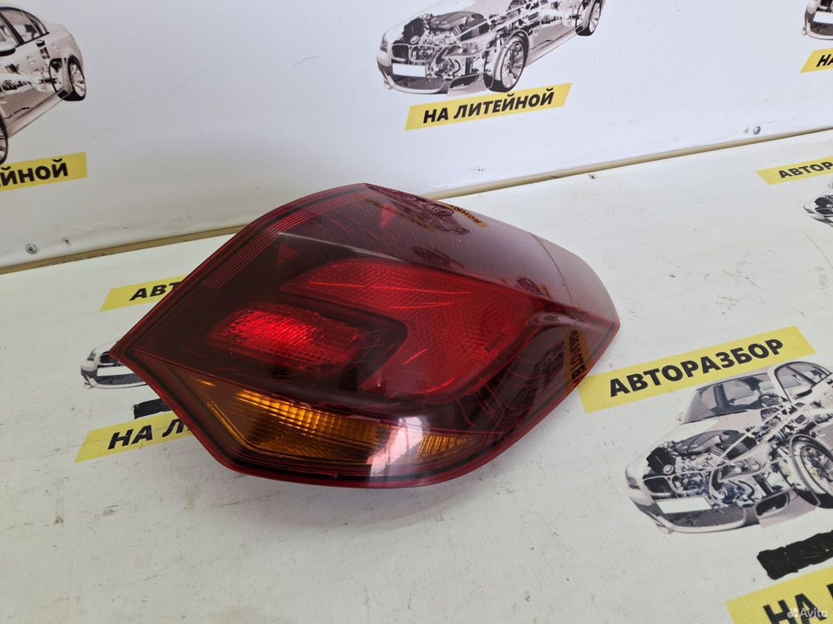 Фонарь задний правый Opel Astra J