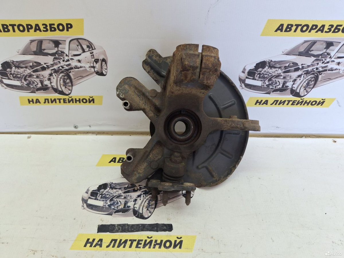 Кулак поворотный передний правый Volkswagen Polo 5