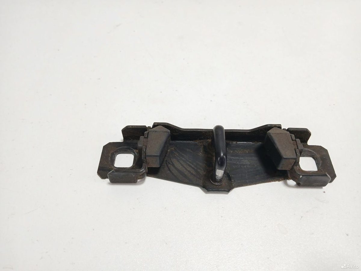 Петля замка багажника Ford Focus 2