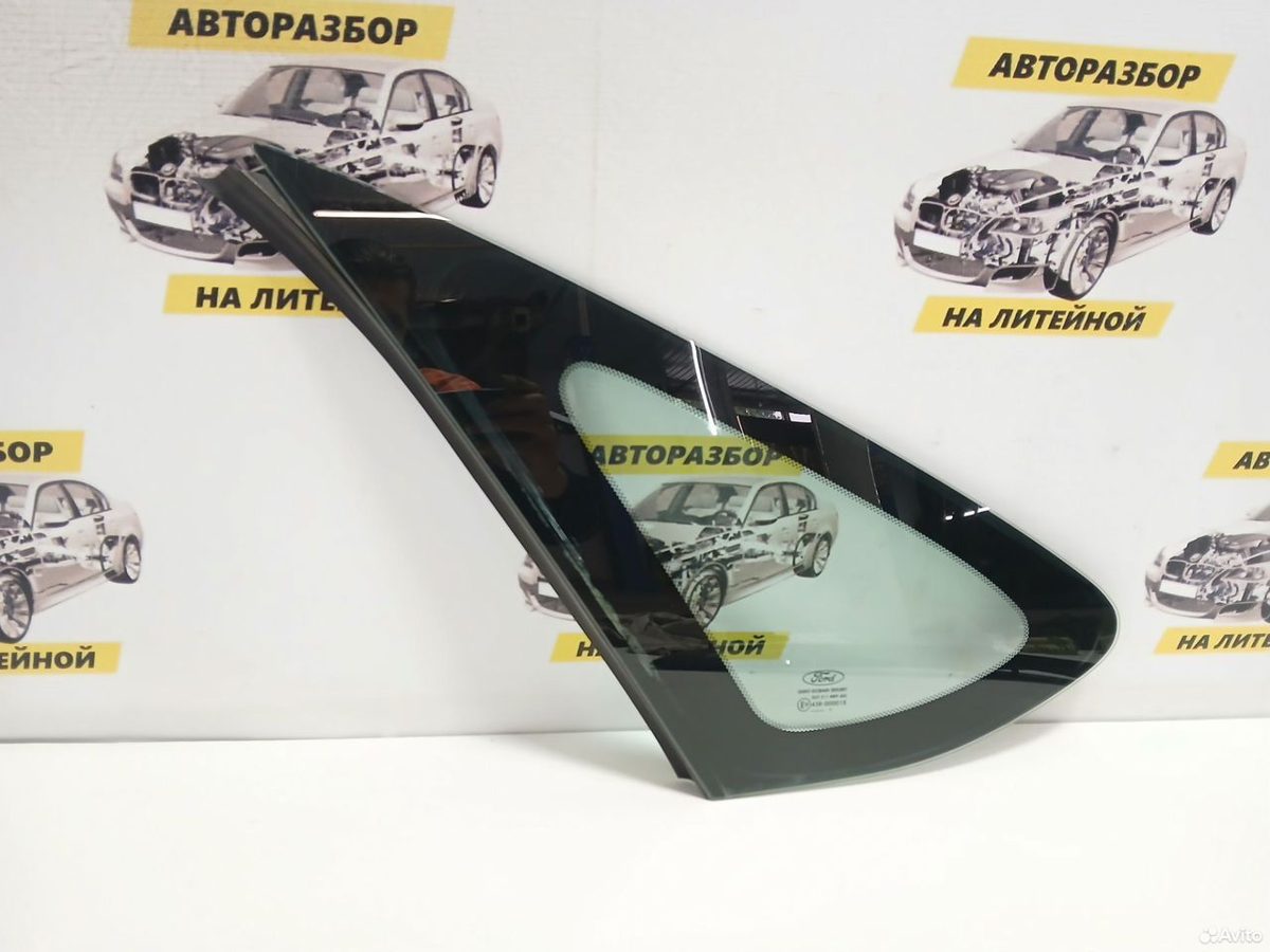 Форточка крыла левая Ford Focus 2 седан