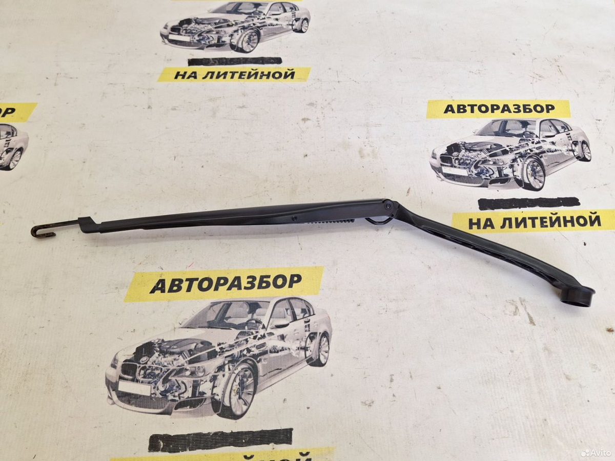 Поводок дворника левый Toyota Camry XV55