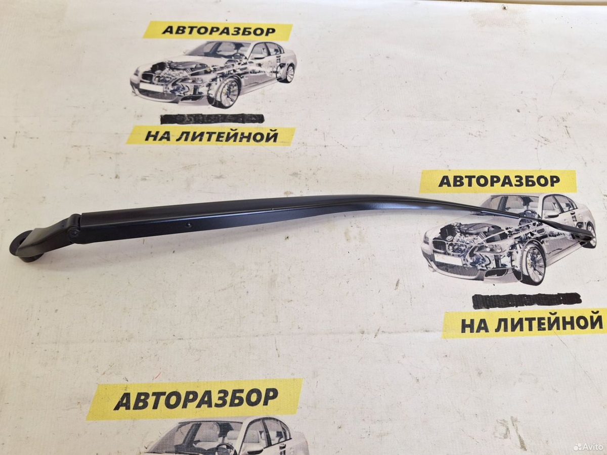 Поводок дворника правый Toyota Camry XV55