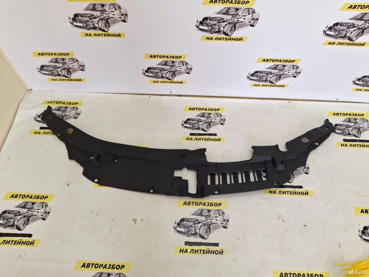 Накладка замка капота Toyota Camry XV55