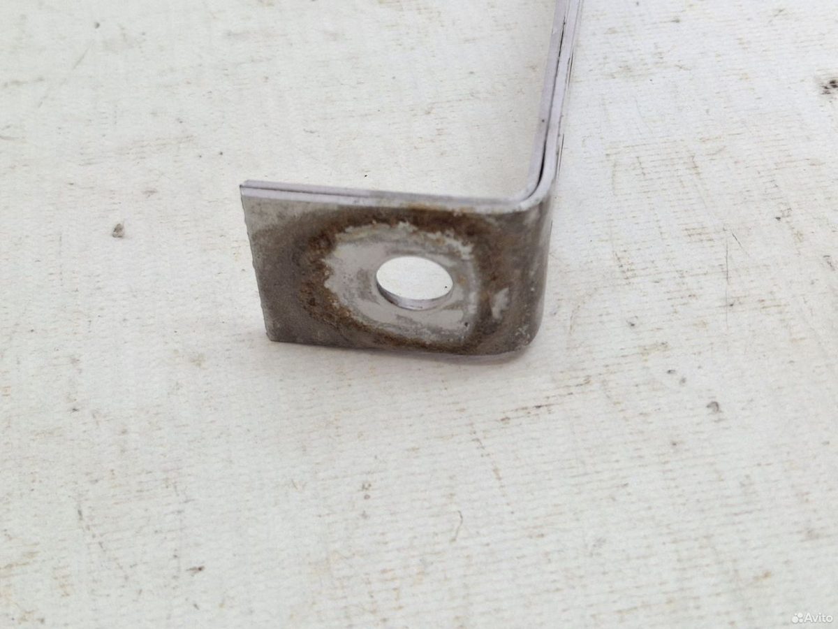 Крепление бака правое Toyota Camry XV55 — фото 6