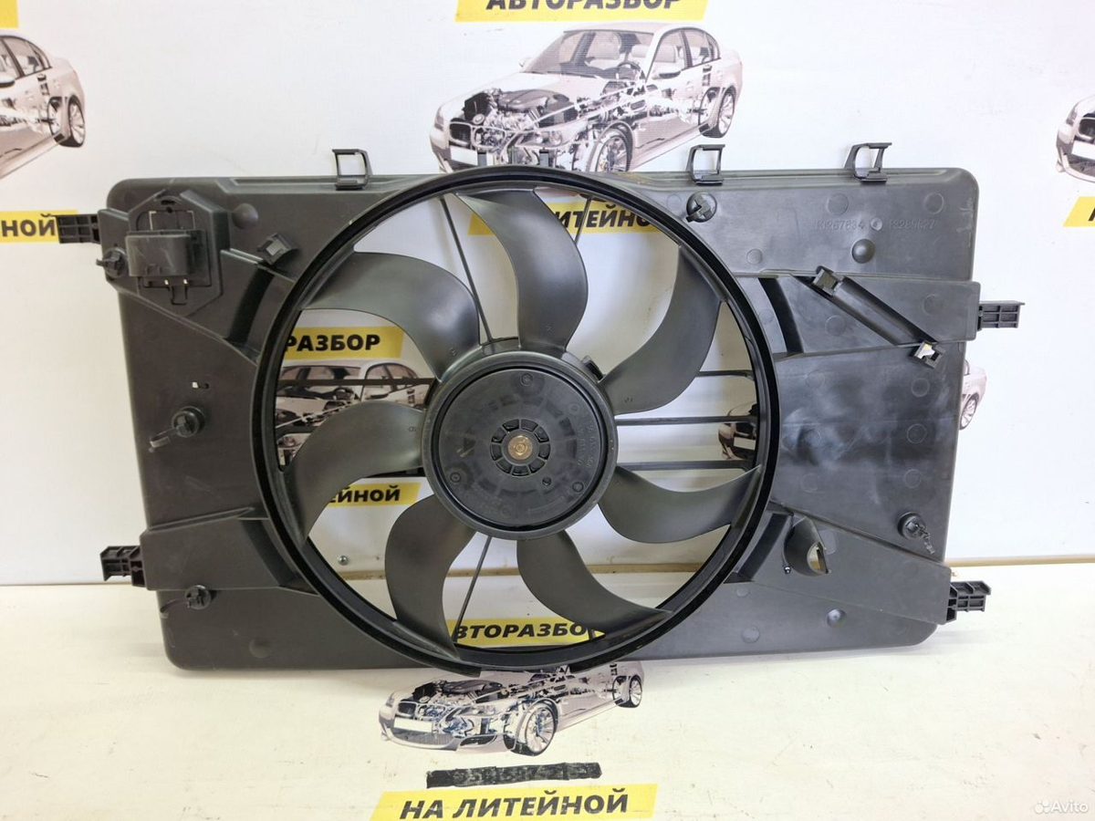 Вентилятор охлаждения Opel Astra J