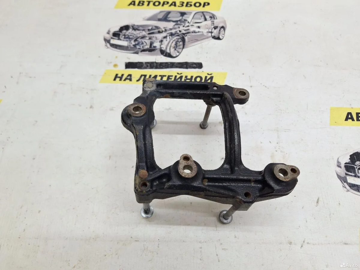 Кронштейн кондиционера Toyota Camry XV55 — фото 4