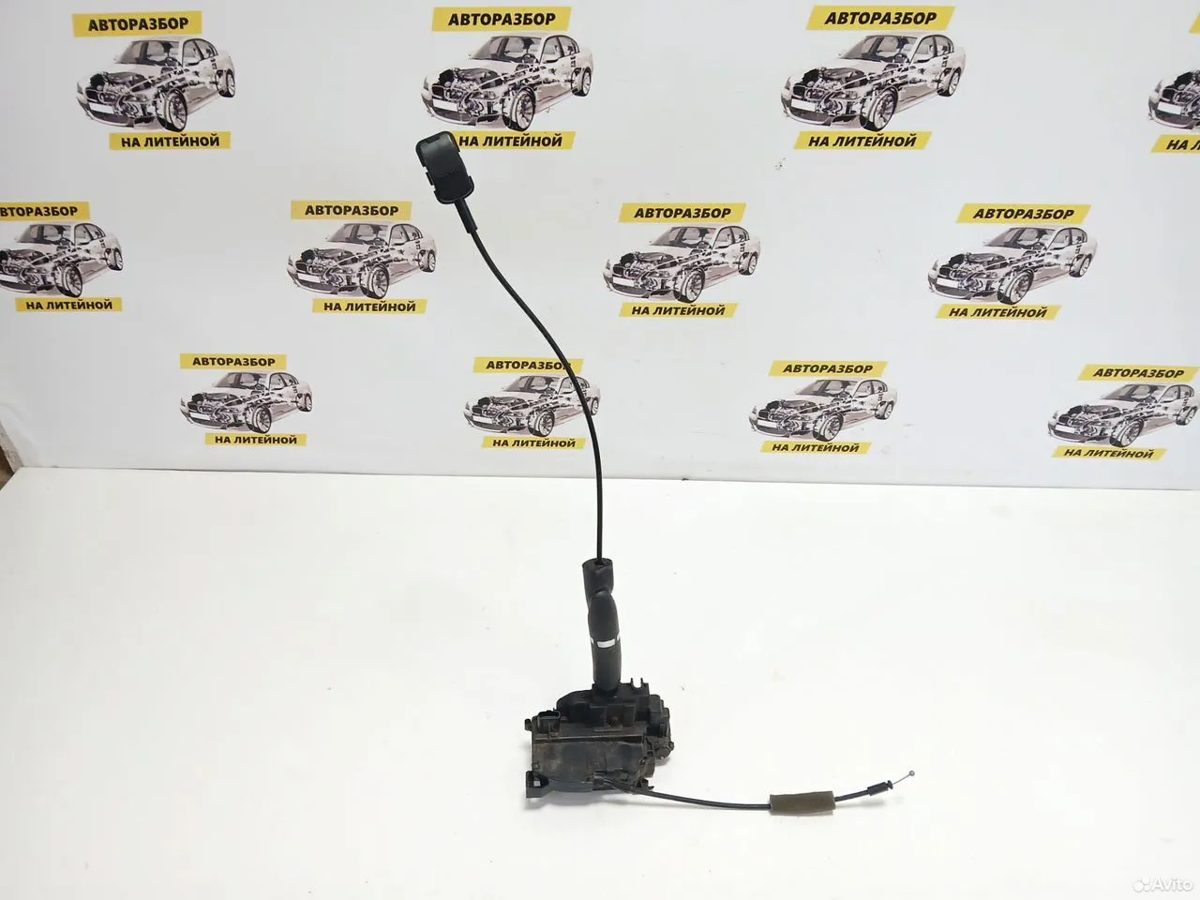 Замок двери задний левый Renault Grand Scenic 3