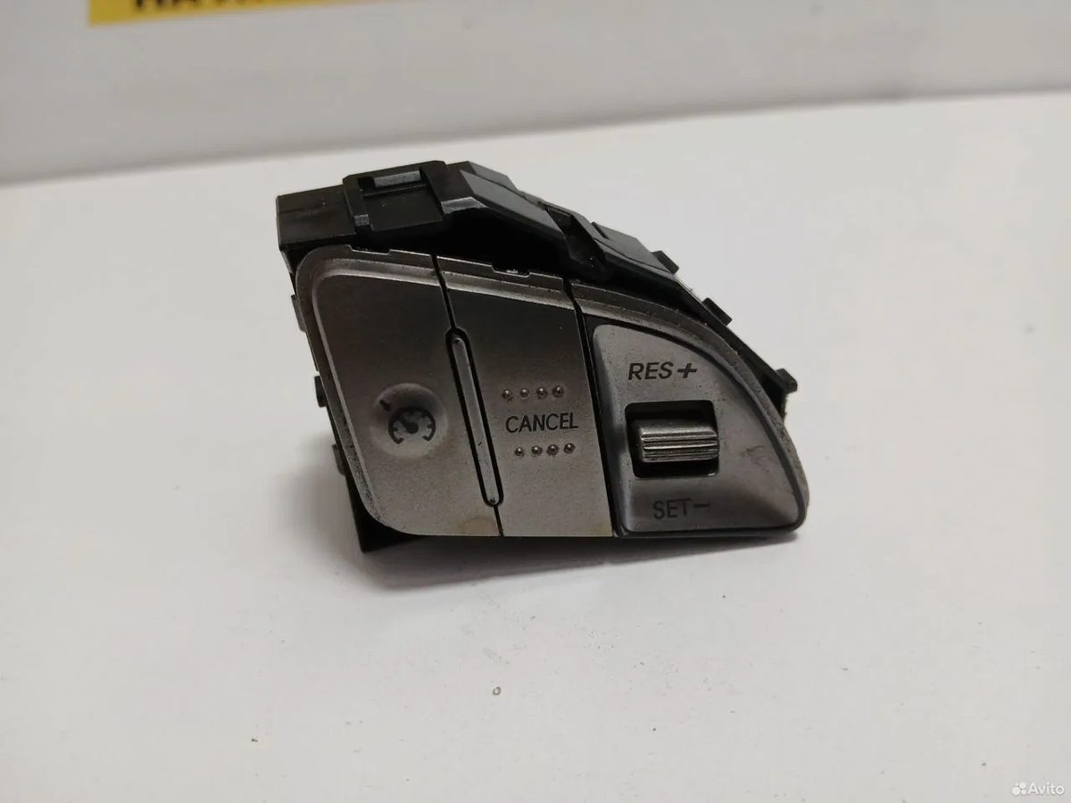 Кнопки руля справа Hyundai IX35 2011